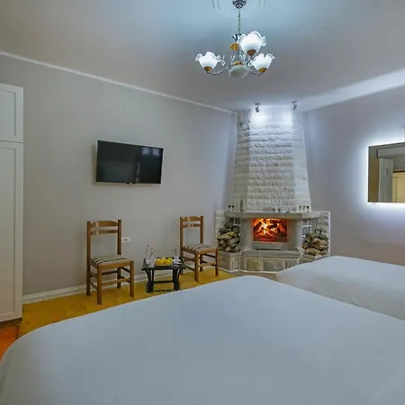 Lodge 1 *