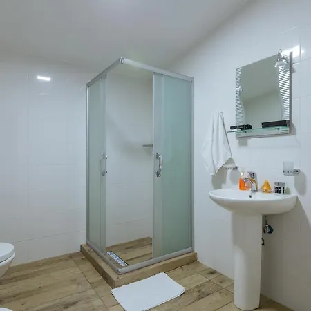 Lodge 1 Korce