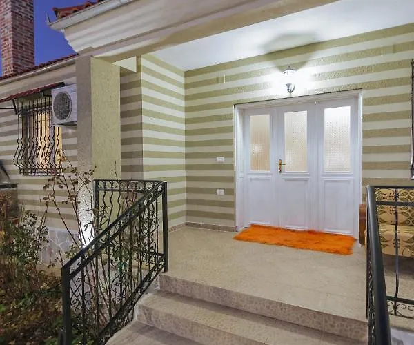 Alojamento de Turismo Selvagem 1 Korce